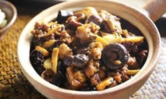 Món ngon mỗi ngày: Gà kho nấm nức lòng ngày trở lạnh