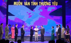 “Muôn vàn tình thương yêu“ - Chương trình rung động hàng triệu con tim