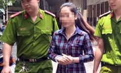 Cô gái trẻ đâm chết kẻ sàm sỡ ở Sài Gòn bật khóc khi nhắc đến cha mẹ