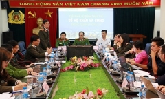 Tháo gỡ những băn khoăn về lộ trình thay thế sổ hộ khẩu, CMND