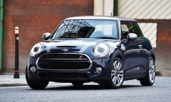 Bảng giá xe Mini Cooper mới nhất tháng 1/2020: Mini One 5 Door giá niêm yết 1,529 tỷ đồng