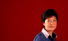 Viễn cảnh tồi tệ của bà Park Geun-hye nếu tòa án ra lệnh bắt giữ
