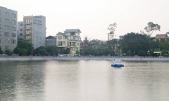 Phát hiện thi thể nam sinh nổi trên hồ Biển Bạch