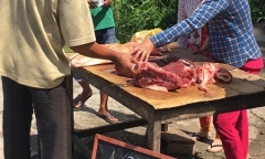 100 nghìn đồng mua được 4kg thịt heo