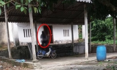 Đôi vợ chồng chết trong tư thế treo cổ tại nhà