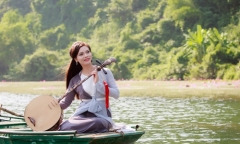 Diện đồ cổ trang, Phạm Phương Thảo quay MV đẹp như thơ ở Tràng An