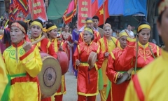 Chùm ảnh: Náo nhiệt Lễ rước nước thiêng để