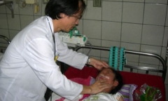 Cảnh báo virus viêm não “tấn công” trẻ gây điếc, mù, liệt