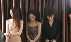 Bắt quả tang nhóm 