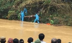 Thi thể mắc kẹt trên cây sau lũ là thượng tá Biên phòng