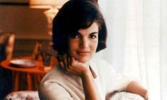 Tổng thống Pháp chính thức cưới nhân tình vào sinh nhật 60?