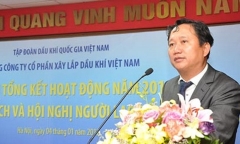 Ủng hộ hơn 800 bồn chứa nước giúp người dân miền Tây vượt qua hạn mặn