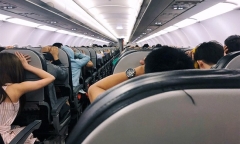 Video: Hàng trăm hành khách la hét, hoảng sợ khi máy bay của Vietjet gặp sự cố