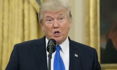 Tổng thống Trump công khai bênh vực ông Putin trên truyền hình