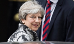 Thủ tướng Theresa May tuyên bố lùi đàm phán về Brexit