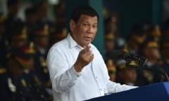 Ông Duterte cáo buộc Mỹ gửi thư giục mua vũ khí là hành động ‘coi thường Philippines’