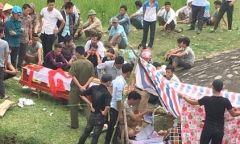 Lên cầu chụp ảnh, nữ sinh 16 tuổi rơi xuống sông tử vong