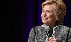 Tổng thống Trump từng muốn truy tố bà Hillary Clinton và cựu giám đốc FBI