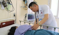 Cấp cứu người phụ nữ 58 tuổi bị sốc phản vệ vì ăn trứng kiến