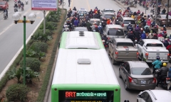 Đề xuất xử phạt cả xe buýt thường lấn làn buýt nhanh BRT
