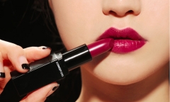 75% mỹ phẩm trên thị trường là giả: Cách nào phân biệt, tránh hủy hoại da?