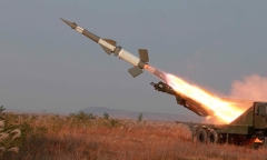 Kim Jong Un có mặt tại buổi phóng tên lửa đạn đạo