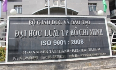 Mang giáo trình photo vào trường, nữ sinh Đại học Luật bị đình chỉ học 1 năm