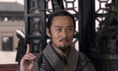 Nhân vật là tể tướng 6 nước, để bắt hung thủ ám hại mình mà tự nguyện chịu 