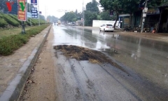 Đâm vào đuôi xe tải bên đường, 2 thanh niên tử vong