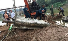 Hà Nội: Đi đào hến, phát hiện quả tên lửa của Mỹ còn nguyên ngòi nổ