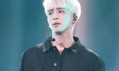 Jonghyun (SHINee) bất ngờ qua đời tại nhà riêng, nghi tự tử