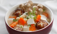 Món ngon bữa trưa: Canh nấm nấu chua ngon hết nấc