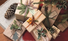 Tin tức đời sống ngày 28/12: Xé hộp quà Noel, người phụ nữ 44 tuổi suýt bị mù mắt