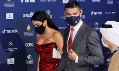 Georgina nóng bỏng sánh bước cùng Ronaldo trong ngày nhận giải 