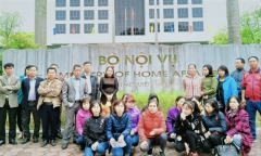 Hà Nội công bố danh sách đủ điều kiện, giáo viên hợp đồng vẫn thấp thỏm chỉ tiêu