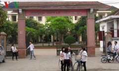 Cô giáo bị tố