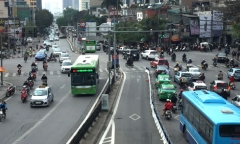 Ô tô và xe máy được đi vào làn BRT?