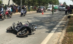 Tin tai nạn giao thông mới nhất ngày 4/3/2019: Nam thanh niên đi xe phân khối lớn văng vào lề đường tử vong
