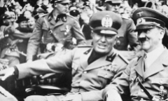 Vì sao trùm phát xít Hitler, Mussolini từng suýt nhận giải Nobel Hòa bình?