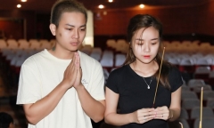 Hoài Lâm lần đầu xuất hiện cùng vợ sau khi thừa nhận đã kết hôn