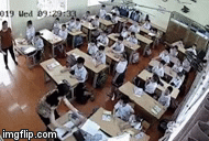 Vụ cô giáo tát học sinh vì “muốn làm bài tốt hơn”: Mẹ nam sinh bất ngờ tung clip con trai bị đánh tới tấp