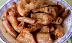 Đừng luộc, đây mới là cách chế biến lòng heo khiến cả nhà mê mẩn