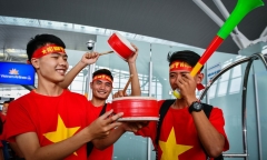 Hơn 300 cổ động viên 