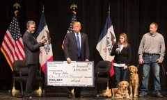 Tổng thống Trump đóng cửa quỹ từ thiện riêng vì cáo buộc hoạt động bất chính 