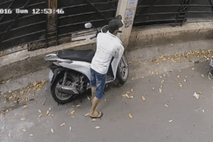 Video: Pha bẻ khóa, trộm xe máy