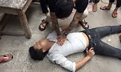 Nam thanh niên chết bất thường sau khi co giật, sùi bọt mép