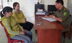 2 nữ sinh 