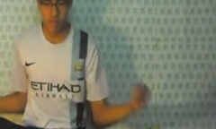 Cô giáo tiếng Anh từng là người mẫu khiến lớp học 'quá tải' vì quá xinh đẹp