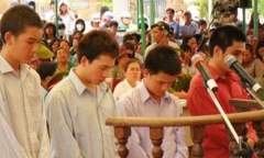 Nguyên nhân những kẻ bệnh hoạn rạch đùi nữ sinh