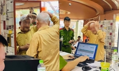 Cụ ông chỉn chu vuốt tóc, chải đầu đi làm căn cước khiến tất cả phải bật cười vì quá đáng yêu
